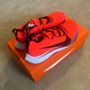 NIB Nike Vaporfly 4% Flyknit bright crimson/black sapphire women’s size 9.5